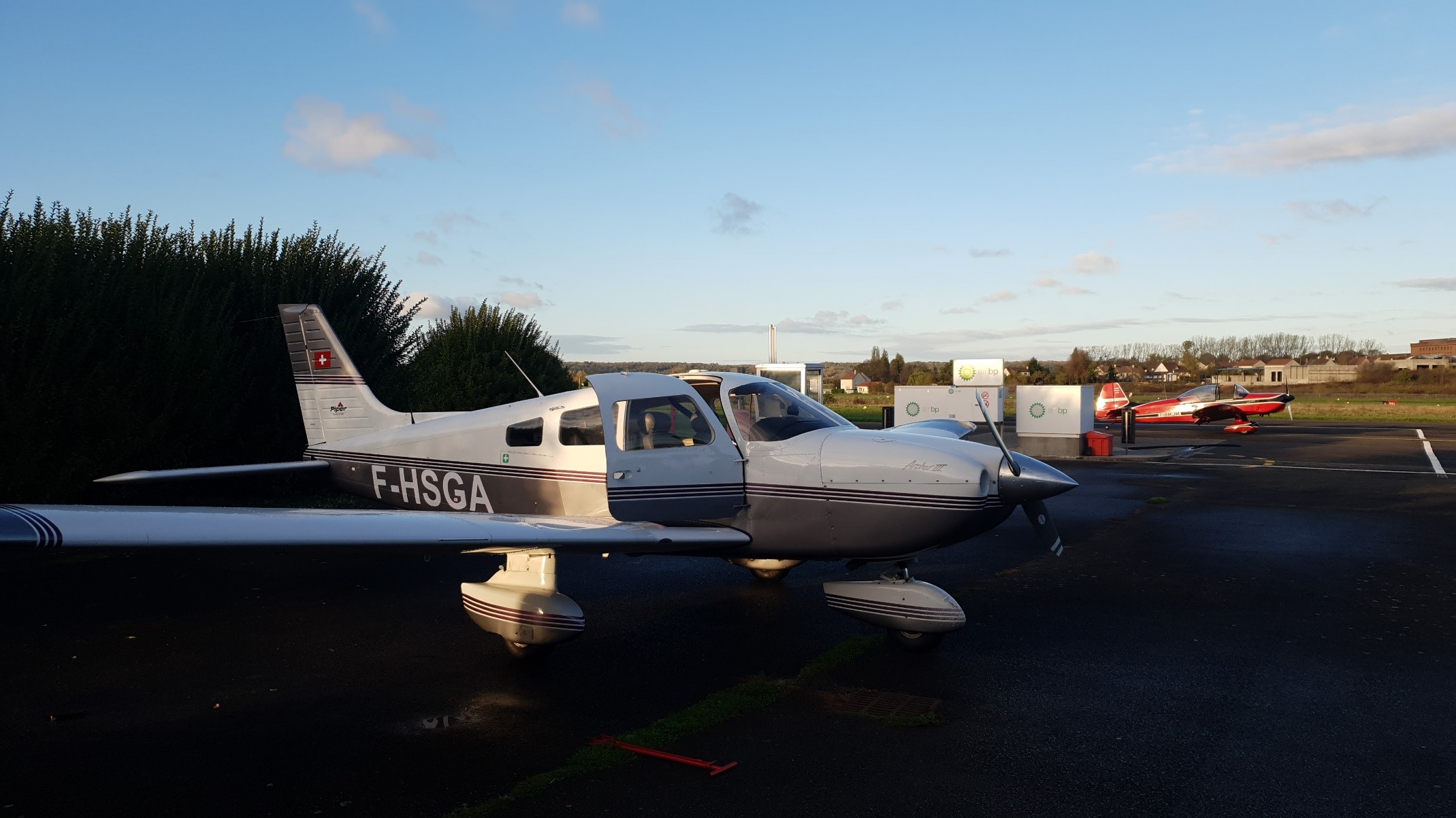 PA28 Archer III avec bande grise